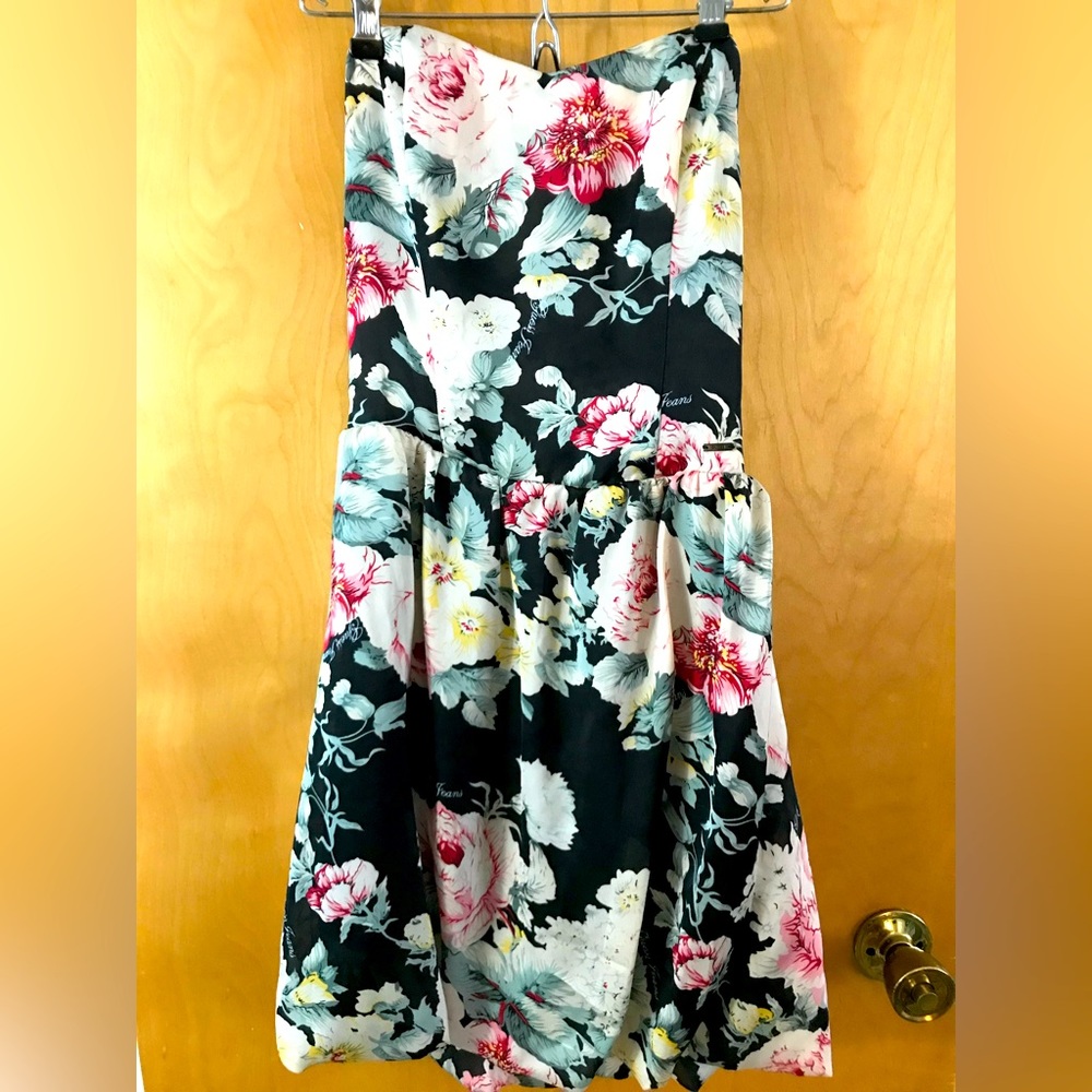 ✨GUESS Dress✨| Floral Sweetheart Strapless Dress